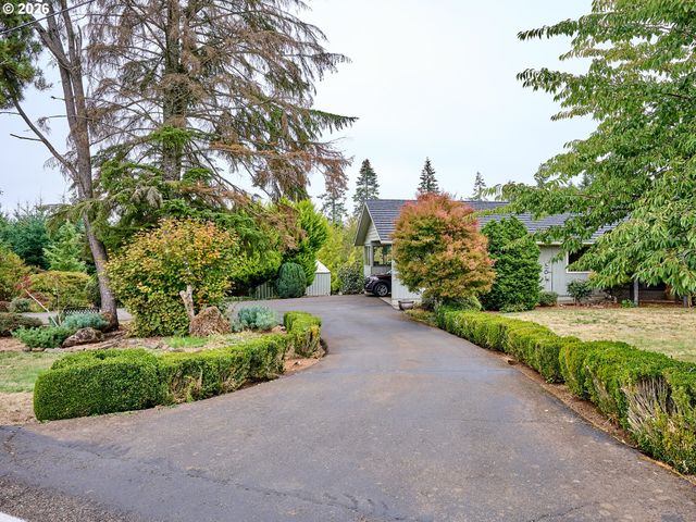 3780 VICTOR POINT Rd Ne, Silverton, OR 97381