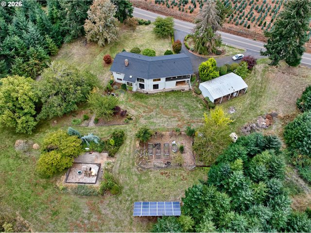 3780 VICTOR POINT Rd Ne, Silverton, OR 97381