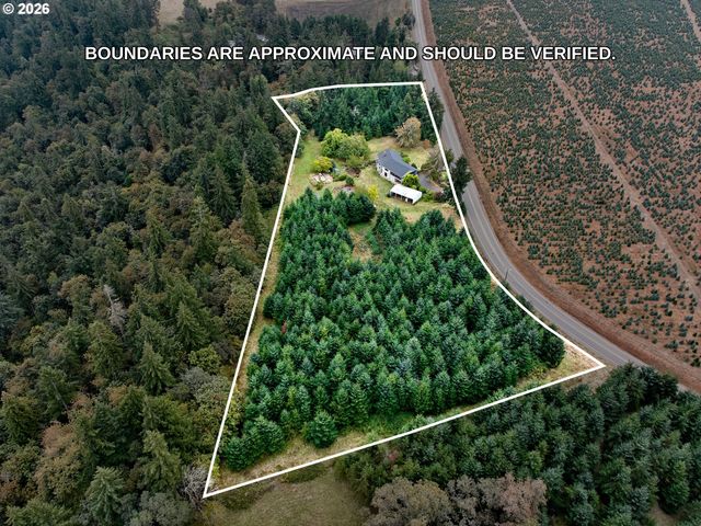 3780 VICTOR POINT Rd Ne, Silverton, OR 97381