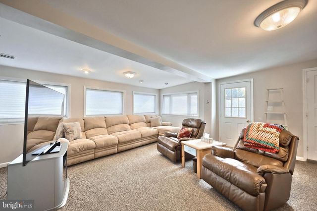 333 CLEARVIEW RD, Hanover, PA 17331