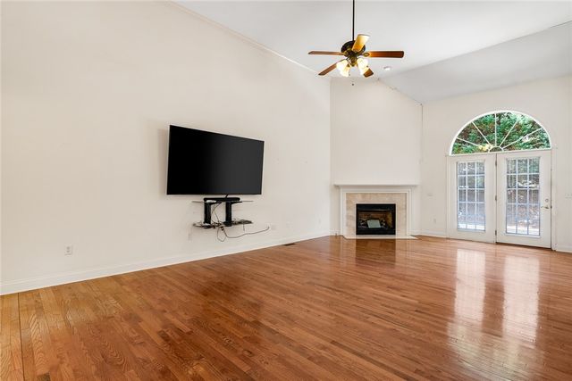 135 Sunset Bay Boulevard, Seneca, SC 29672