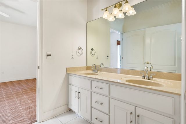 135 Sunset Bay Boulevard, Seneca, SC 29672
