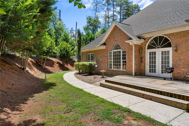 135 Sunset Bay Boulevard, Seneca, SC 29672