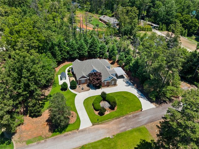 135 Sunset Bay Boulevard, Seneca, SC 29672