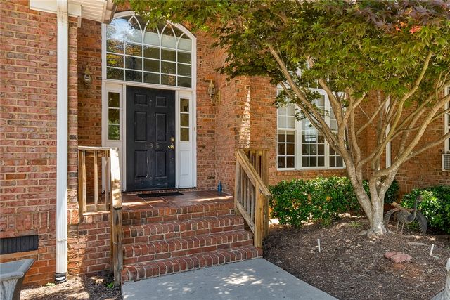 135 Sunset Bay Boulevard, Seneca, SC 29672