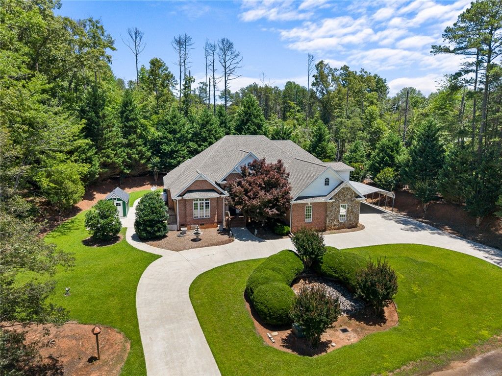 135 Sunset Bay Boulevard, Seneca, SC 29672
