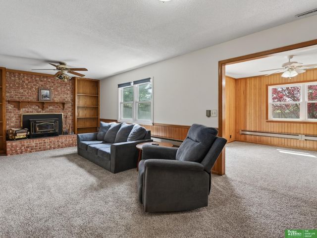 12331 Grey Fawn Drive, Omaha, NE 68154