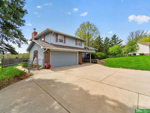 12331 Grey Fawn Drive, Omaha, NE 68154