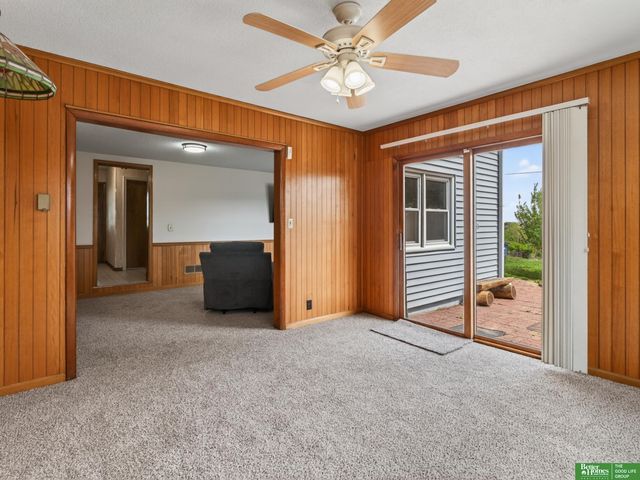 12331 Grey Fawn Drive, Omaha, NE 68154