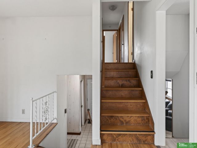 12331 Grey Fawn Drive, Omaha, NE 68154