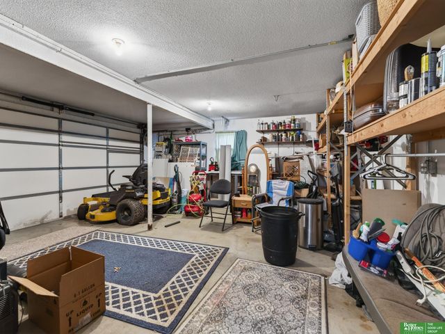 12331 Grey Fawn Drive, Omaha, NE 68154