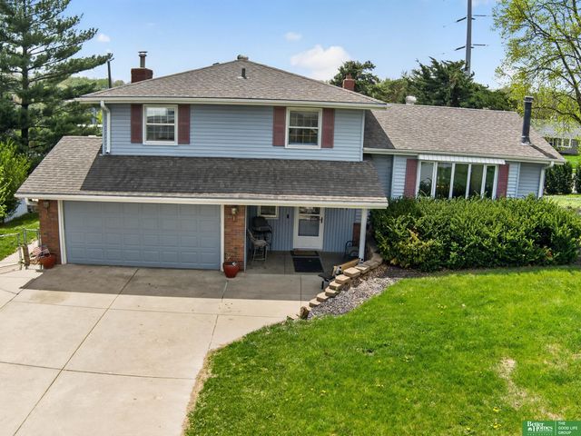 12331 Grey Fawn Drive, Omaha, NE 68154