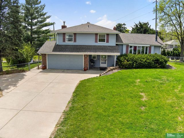 12331 Grey Fawn Drive, Omaha, NE 68154