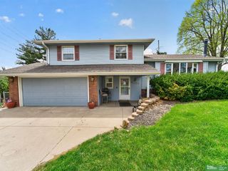 12331 Grey Fawn Drive, Omaha, NE 68154
