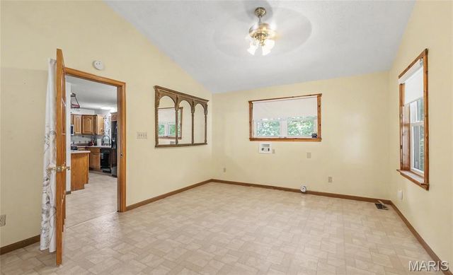 396 Walls Ford Road, St Clair, MO 63077