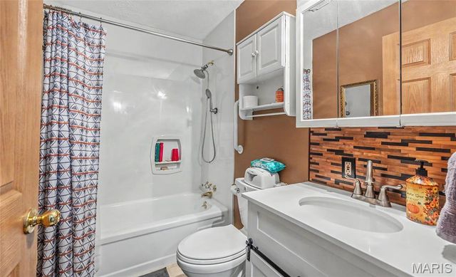 396 Walls Ford Road, St Clair, MO 63077