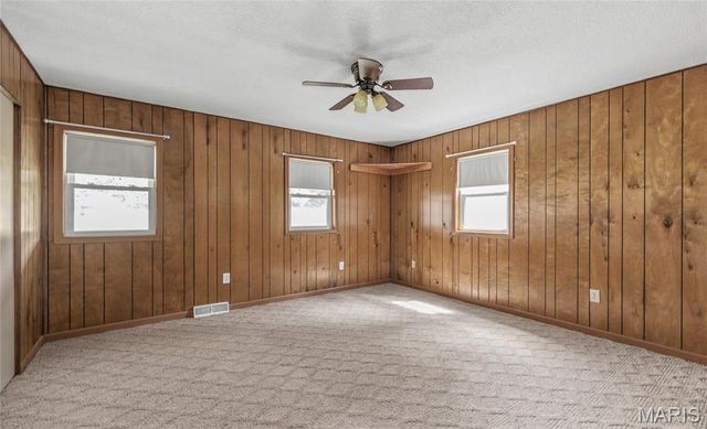 396 Walls Ford Road, St Clair, MO 63077
