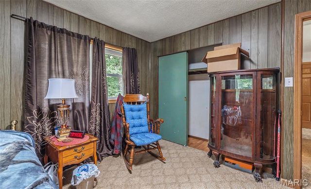 396 Walls Ford Road, St Clair, MO 63077