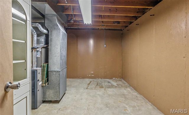 396 Walls Ford Road, St Clair, MO 63077