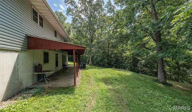 396 Walls Ford Road, St Clair, MO 63077