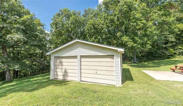 396 Walls Ford Road, St Clair, MO 63077