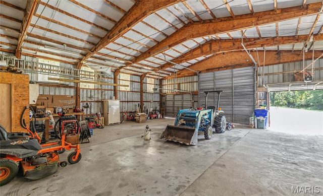 396 Walls Ford Road, St Clair, MO 63077