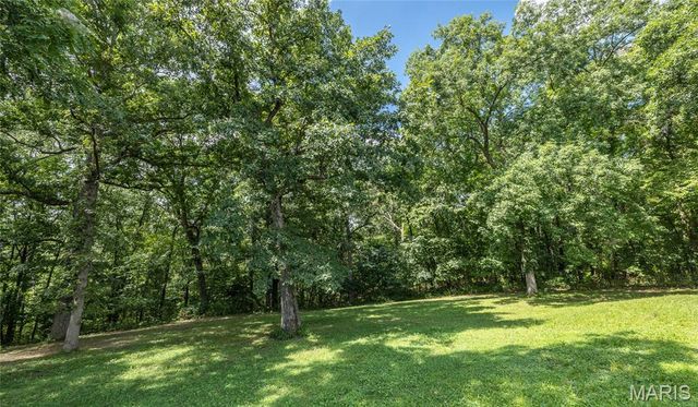 396 Walls Ford Road, St Clair, MO 63077
