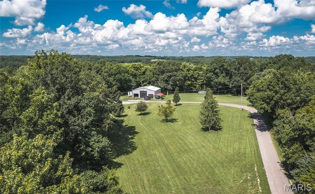 396 Walls Ford Road, St Clair, MO 63077