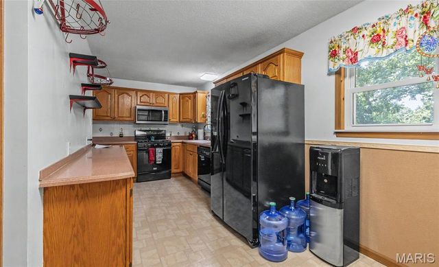396 Walls Ford Road, St Clair, MO 63077