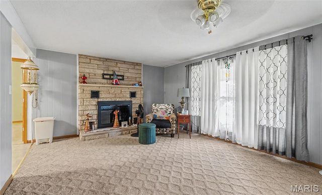 396 Walls Ford Road, St Clair, MO 63077