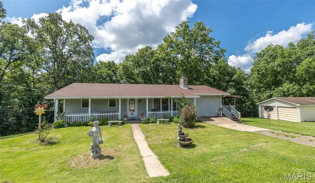 396 Walls Ford Road, St Clair, MO 63077
