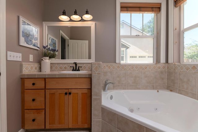 142 Fieldstone Dr, Murphys, CA 95247