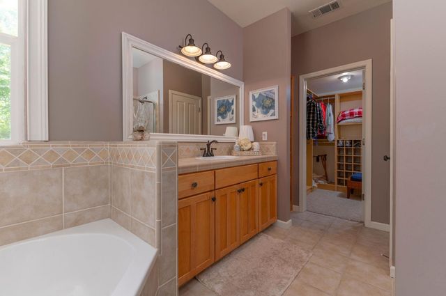 142 Fieldstone Dr, Murphys, CA 95247