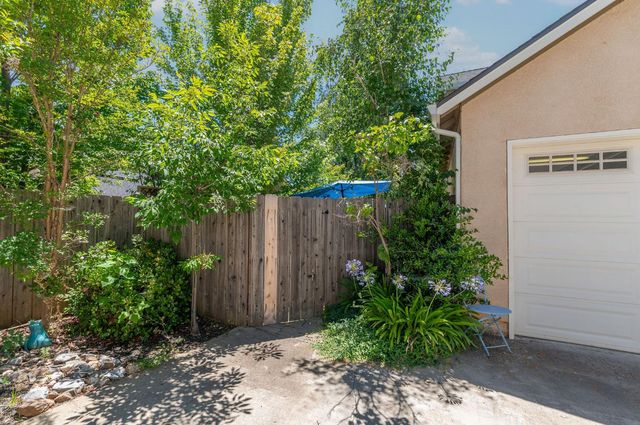 142 Fieldstone Dr, Murphys, CA 95247