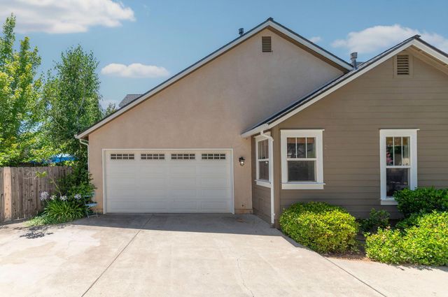 142 Fieldstone Dr, Murphys, CA 95247