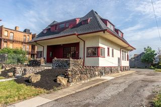 135 Porter Street NE, Warren, OH 44483