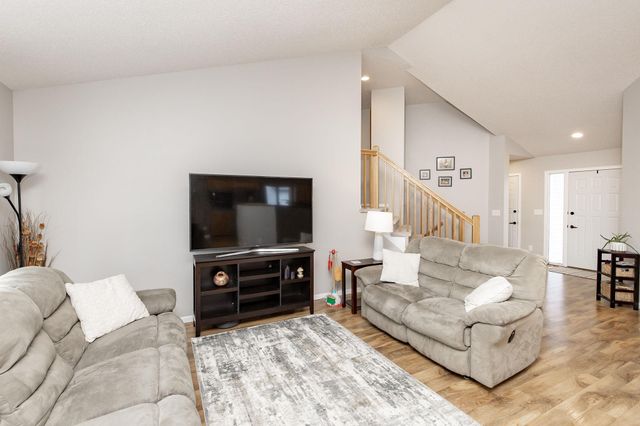 3322 42nd Avenue S, Fargo, ND 58104