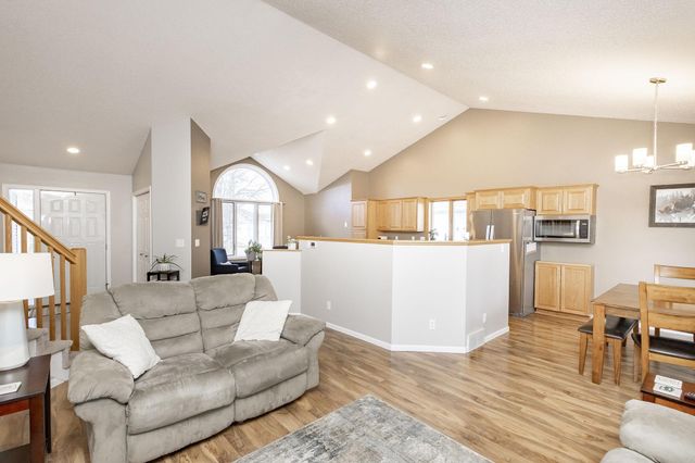 3322 42nd Avenue S, Fargo, ND 58104