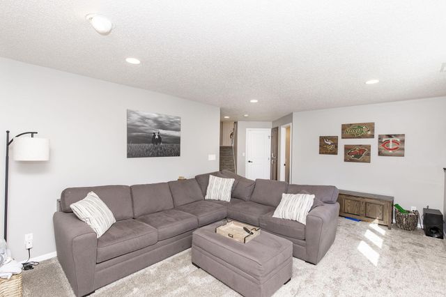 3322 42nd Avenue S, Fargo, ND 58104