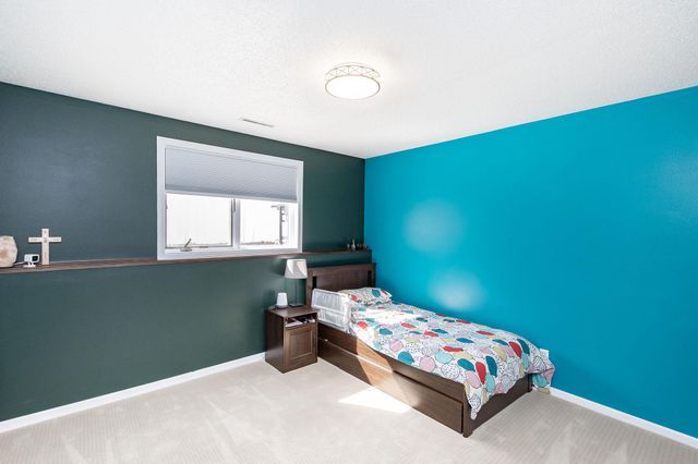 3322 42nd Avenue S, Fargo, ND 58104