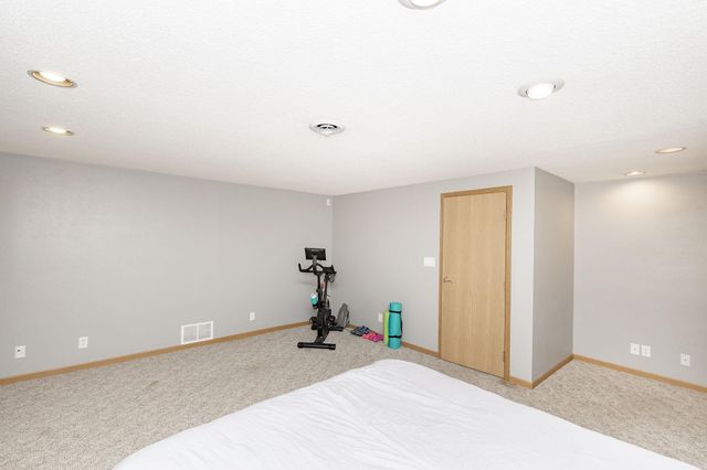 3322 42nd Avenue S, Fargo, ND 58104