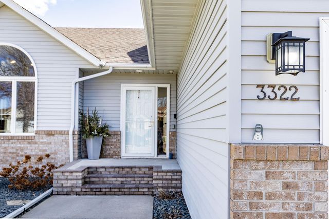 3322 42nd Avenue S, Fargo, ND 58104