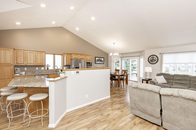 3322 42nd Avenue S, Fargo, ND 58104