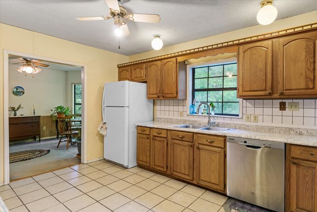 540 Vz County Road 3724, Wills Point, TX 75169