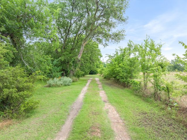 540 Vz County Road 3724, Wills Point, TX 75169
