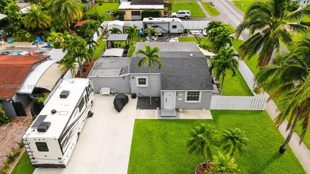 117 SW 6th Street, Hallandale Beach, FL 33009