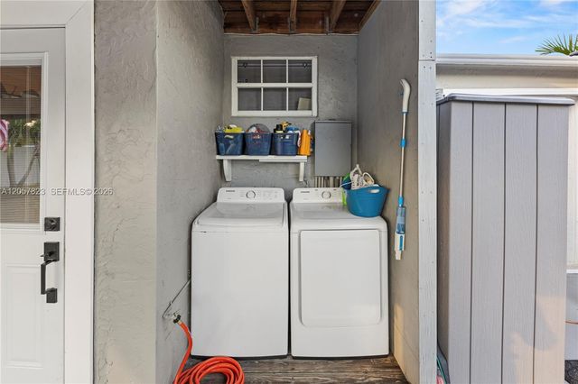 117 SW 6th Street, Hallandale Beach, FL 33009