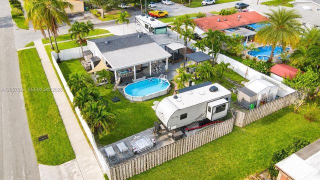 117 SW 6th Street, Hallandale Beach, FL 33009