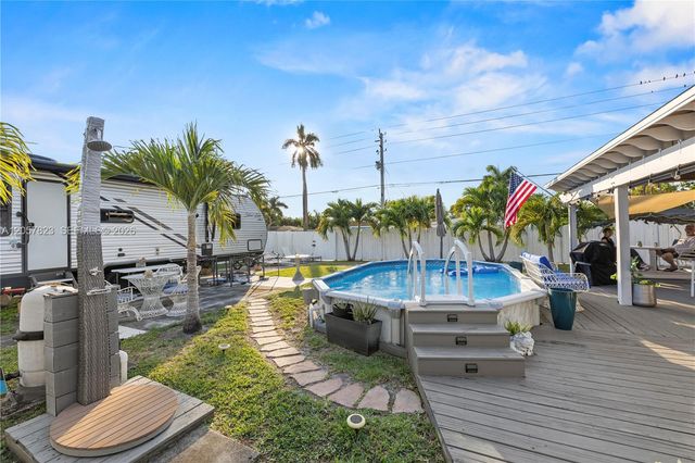 117 SW 6th Street, Hallandale Beach, FL 33009