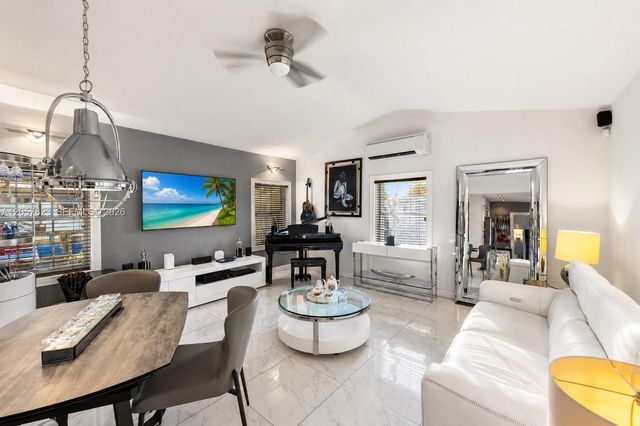 117 SW 6th Street, Hallandale Beach, FL 33009